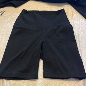 XS.    5 inch from knee